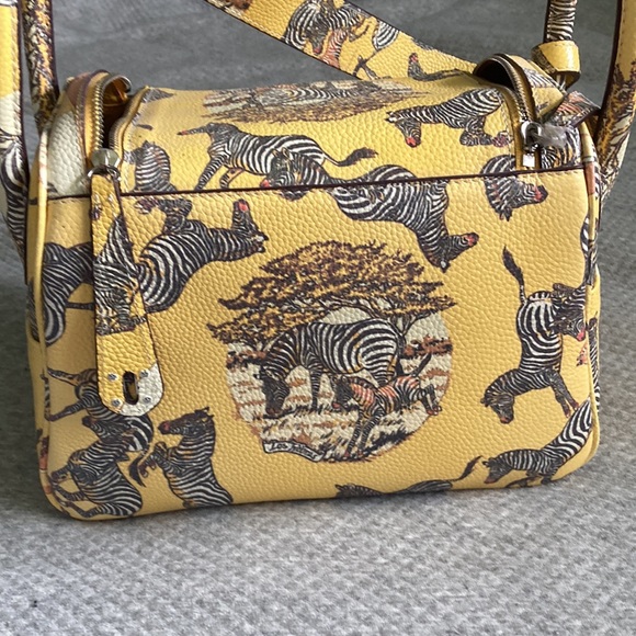 Cute yellow zebra bag - Picture 5 of 6